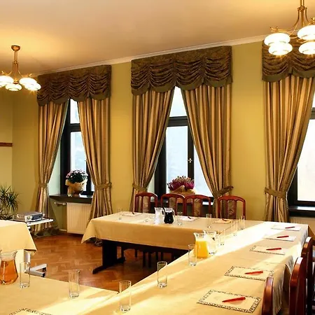 Palace Bed & Breakfast 3*