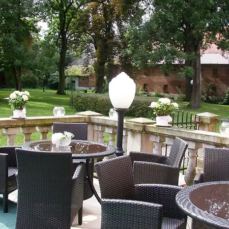 Palace 3*