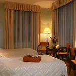 Palace 3*