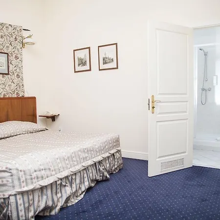 Palace Bed & Breakfast Lezno