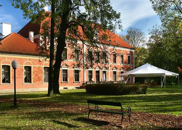 住宿加早餐酒店 Palace 莱兹诺