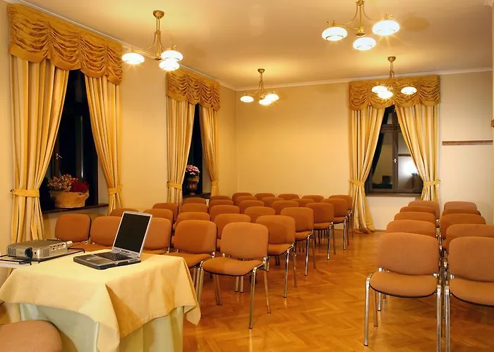 住宿加早餐酒店 Palace 3*