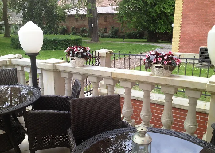 住宿加早餐酒店 Palace